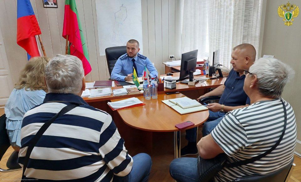 Заместитель прокурора города Мелитополя Алексей Махота провел личный прием граждан в администрации Кирилловского сельского поселения городского округа