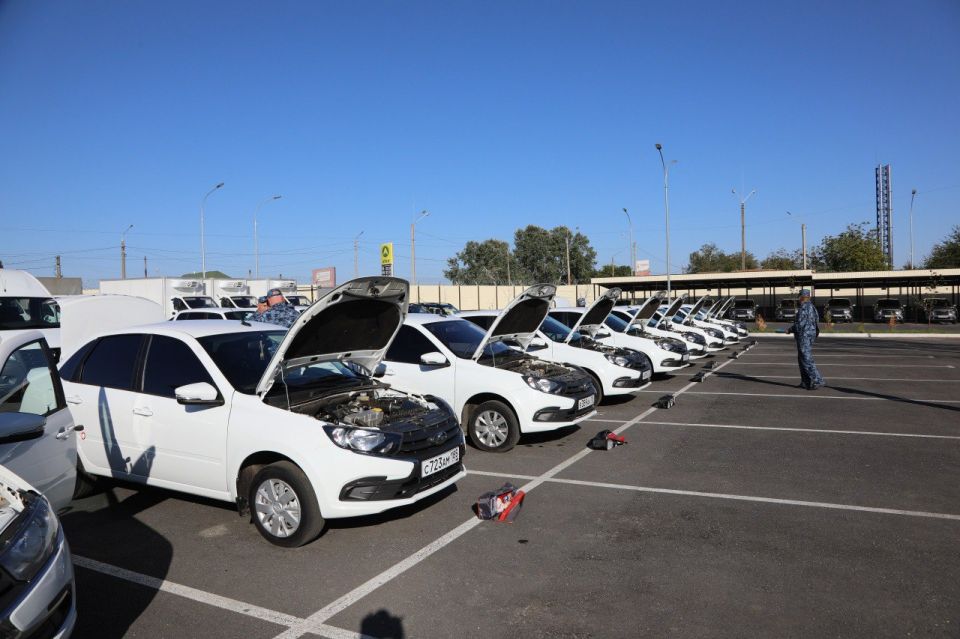 В УФСИН России по Запорожской области прошел смотр служебного автотранспорта Базы материально-технического и военного снабжения
