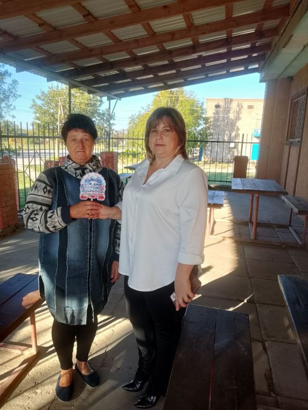 В рамках празднования Дня воссоединения Донецкой Народной Республики, Луганской Народной Республики, Запорожской и Херсонской областей с Российской Федерацией сотрудники Волчанского СК и Волчанской библиотеки провели ...