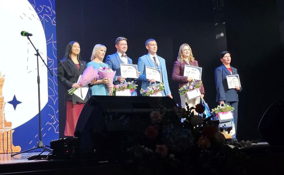 Миссия — учить и вдохновлять: объявлены лауреаты конкурса «Учитель года России – 2025» Миссия — учить и вдохновлять: объявлены лауреаты конкурса «Учитель года России – 2025»