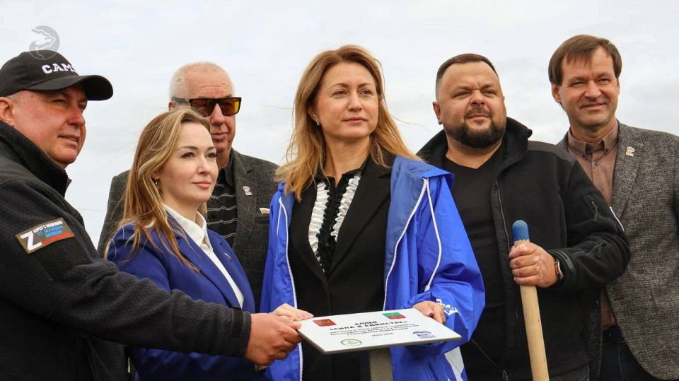 Алёна Трокай: Аллея Единства: традиция, которая будет расти вместе с нами Алёна Трокай: Аллея Единства: традиция, которая будет расти вместе с нами