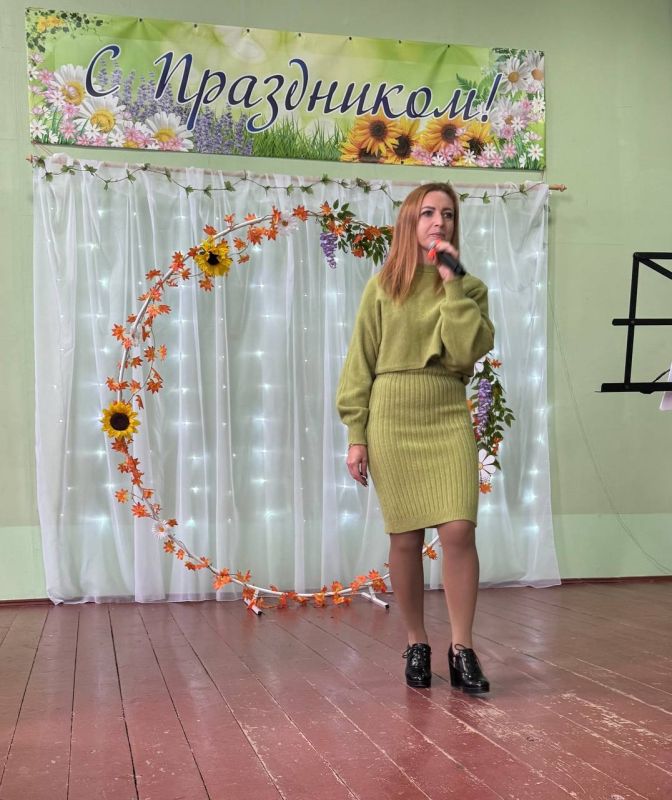 Стало доброй традицией отмечать в начале октября праздник — День пожилых людей Стало доброй традицией отмечать в начале октября праздник — День пожилых людей