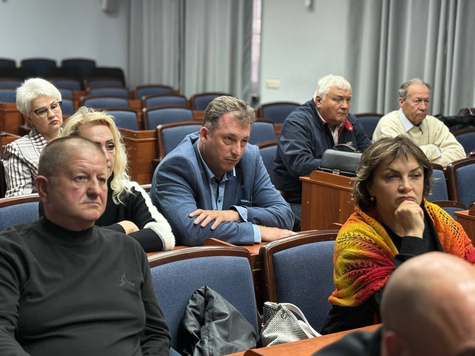 В Бердянске обсудили вопросы развития здравоохранения: акцент на кадрах, оборудовании и доступности медицины В Бердянске обсудили вопросы развития здравоохранения: акцент на кадрах, оборудовании и доступности медицины