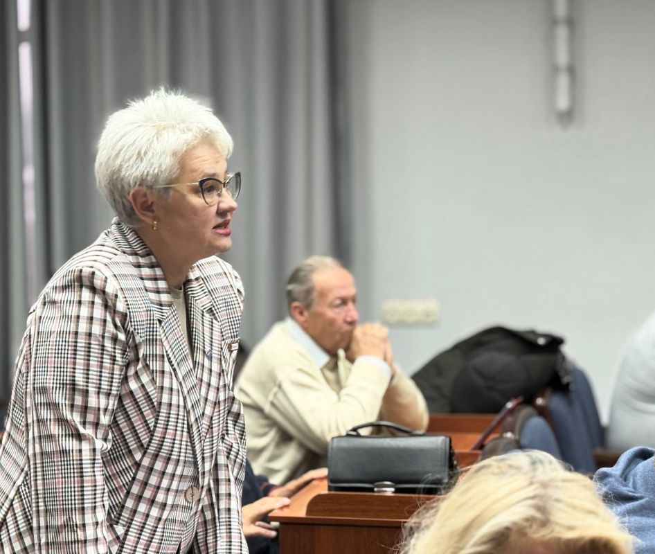 В Бердянске обсудили вопросы развития здравоохранения: акцент на кадрах, оборудовании и доступности медицины В Бердянске обсудили вопросы развития здравоохранения: акцент на кадрах, оборудовании и доступности медицины