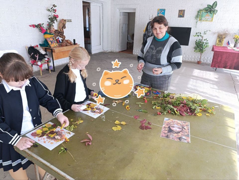 В Чернозёмненском СДК МКУ "Акимовская ЦКС" для ребят проведено интересное занятие на кружке рукоделия В Чернозёмненском СДК МКУ "Акимовская ЦКС" для ребят проведено интересное занятие на кружке рукоделия