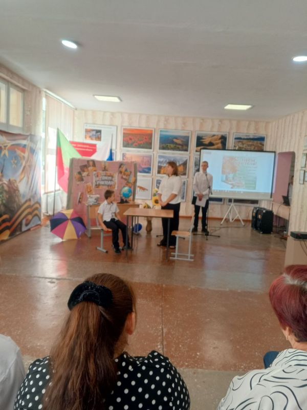 С днем учителя, родная Стерановская Первая школа!Сегодня участники театрального кружка Степановского Первого СДК поздравили коллектив учителей школы с праздником С днем учителя, родная Стерановская Первая школа!Сегодня участники театрального кружка Степановского Первого СДК поздравили коллектив учителей школы с праздником