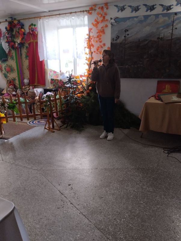 Работники Ботиевского сельского дома культуры вместе с заведующей Ботиевской библиотеки Федоренко В.В. провели праздничное мероприятие, приуроченное ко Дню пожилого человека, приглашенными гостями которого стали наши... Работники Ботиевского сельского дома культуры вместе с заведующей Ботиевской библиотеки Федоренко В.В. провели праздничное мероприятие, приуроченное ко Дню пожилого человека, приглашенными гостями которого стали наши...