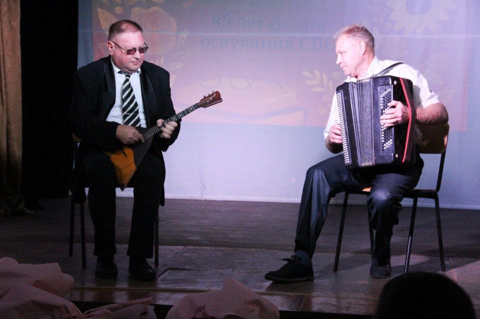 В Мелитопольском колледже культуры и искусств прошёл концерт ко Дню учителя и 85-летию системы СПО В Мелитопольском колледже культуры и искусств прошёл концерт ко Дню учителя и 85-летию системы СПО