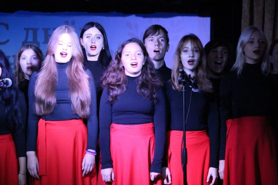 В Мелитопольском колледже культуры и искусств прошёл концерт ко Дню учителя и 85-летию системы СПО В Мелитопольском колледже культуры и искусств прошёл концерт ко Дню учителя и 85-летию системы СПО