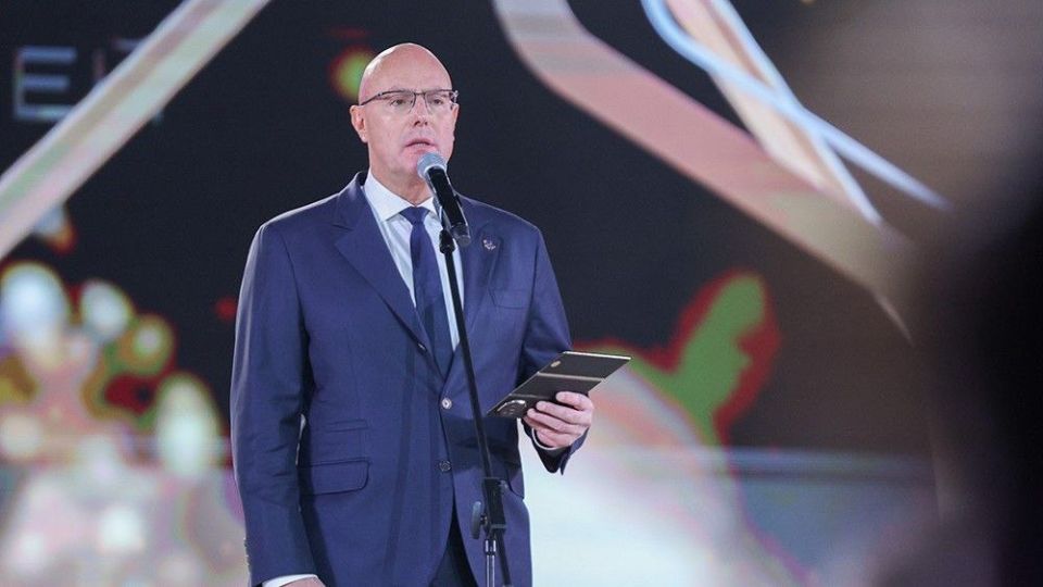 3 октября завершился Пятый Всероссийский форум классных руководителей — — главное событие Большой учительской недели 3 октября завершился Пятый Всероссийский форум классных руководителей — — главное событие Большой учительской недели