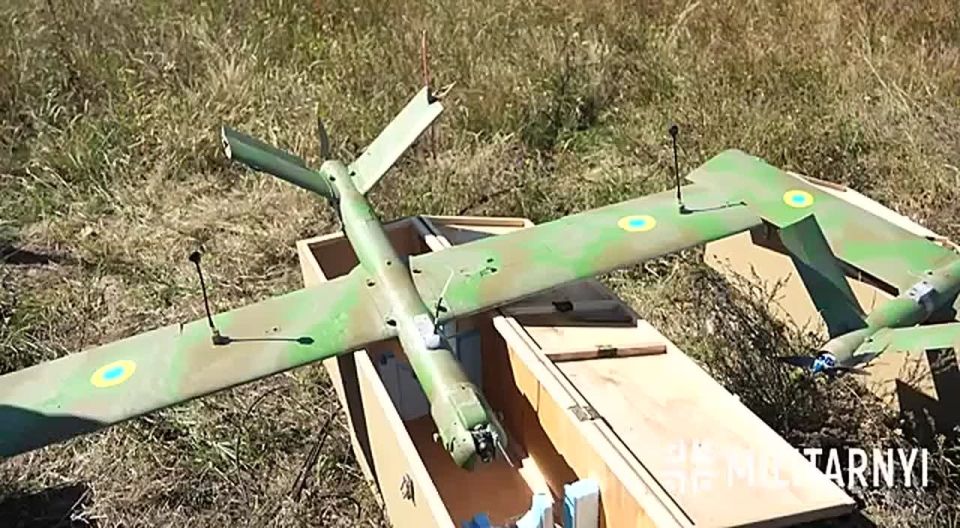 Противник выкладывает очередное видео с Brave 1, на котором в этот раз представлены FPV-дальнолёты