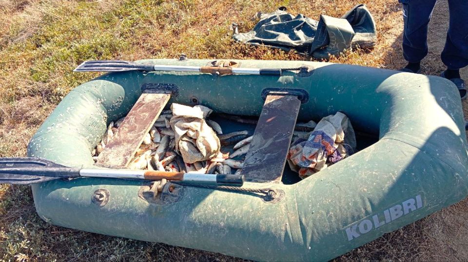 Сотрудники транспортной полиции Запорожья пресекли незаконный вылов рыбы в Утлюкском лимане