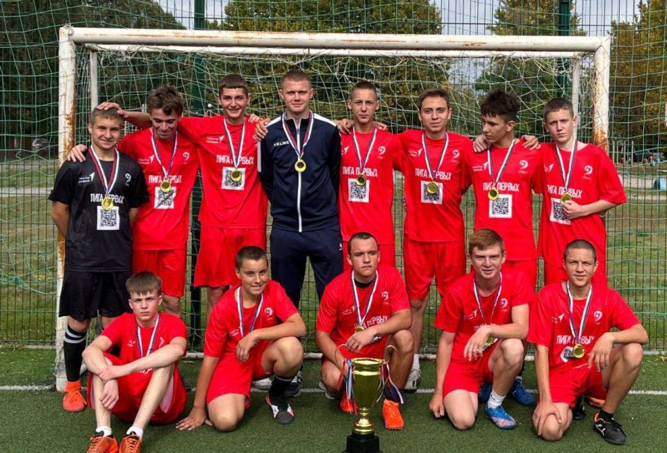   2025.    -       ,  80-    . 