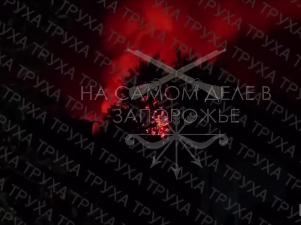 Пожар в Запорожье после ударов Гераней по целям