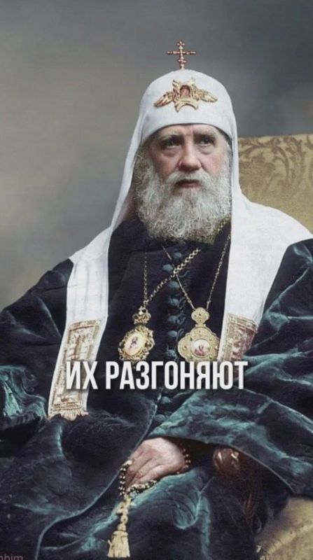 Анна Хорошун: Чудо в Кремле, которое видели все: Николай Угодник вышел из иконы с огненным мечом
