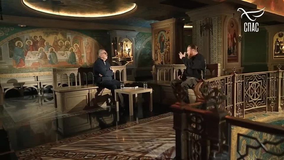 Анна Хорошун: Под покровом святой Варвары: чудесное спасение Семёна Пегова на передовой