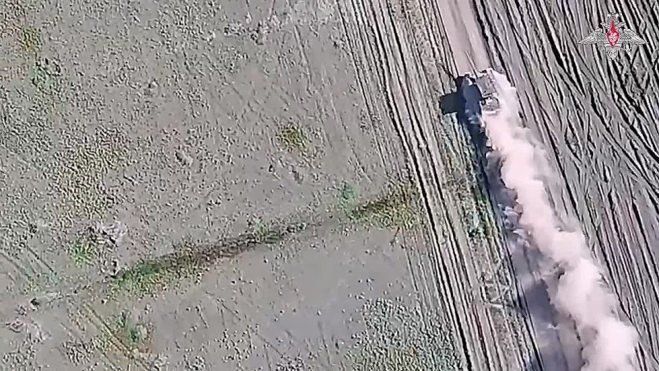 Танковые экипажи группировки войск «Восток» обеспечили огневую поддержку штурмовым подразделениям при освобождении населённого пункта Нововасилевское в Запорожской области