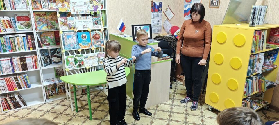 "Читайте ! И пусть в вашей жизни не будет ни одного дня, когда бы вы не прочли хоть одной странички из новой книги ". К.Г. Паустовский "Читайте ! И пусть в вашей жизни не будет ни одного дня, когда бы вы не прочли хоть одной странички из новой книги ". К.Г. Паустовский