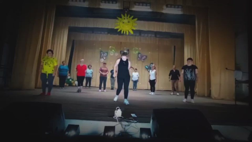 Не большая часть нашей фитнес команды ( не полным составом)