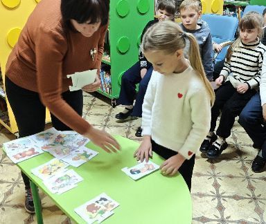 "Читайте ! И пусть в вашей жизни не будет ни одного дня, когда бы вы не прочли хоть одной странички из новой книги ". К.Г. Паустовский "Читайте ! И пусть в вашей жизни не будет ни одного дня, когда бы вы не прочли хоть одной странички из новой книги ". К.Г. Паустовский