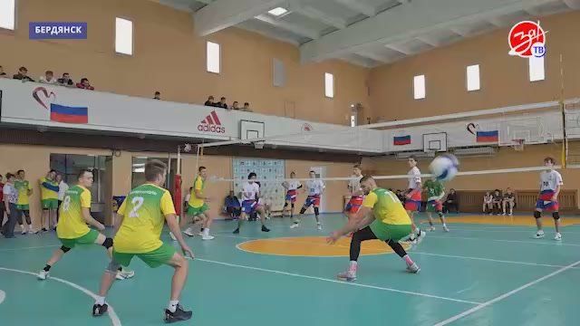 Ежегодный межрегиональный турнир по волейболу «Кубок Новороссии» состоялся в Бердянской детско-юношеской спортивной школе имени Евгения Назарова