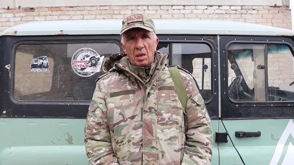 По поручению Председателя Заксобрания Запорожской области Виктора Емельяненко заместитель председателя Комитета по обороне, взаимодействию с правоохранительными органами и ЧС Сергей Юрченко посетил бойцов десантно-штурмового...