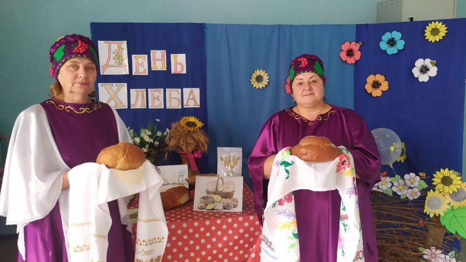 Хлеб- один из самых популярных продуктов в мире, без которого, пожалуй, не обходится ни один день в нашей жизни Хлеб- один из самых популярных продуктов в мире, без которого, пожалуй, не обходится ни один день в нашей жизни