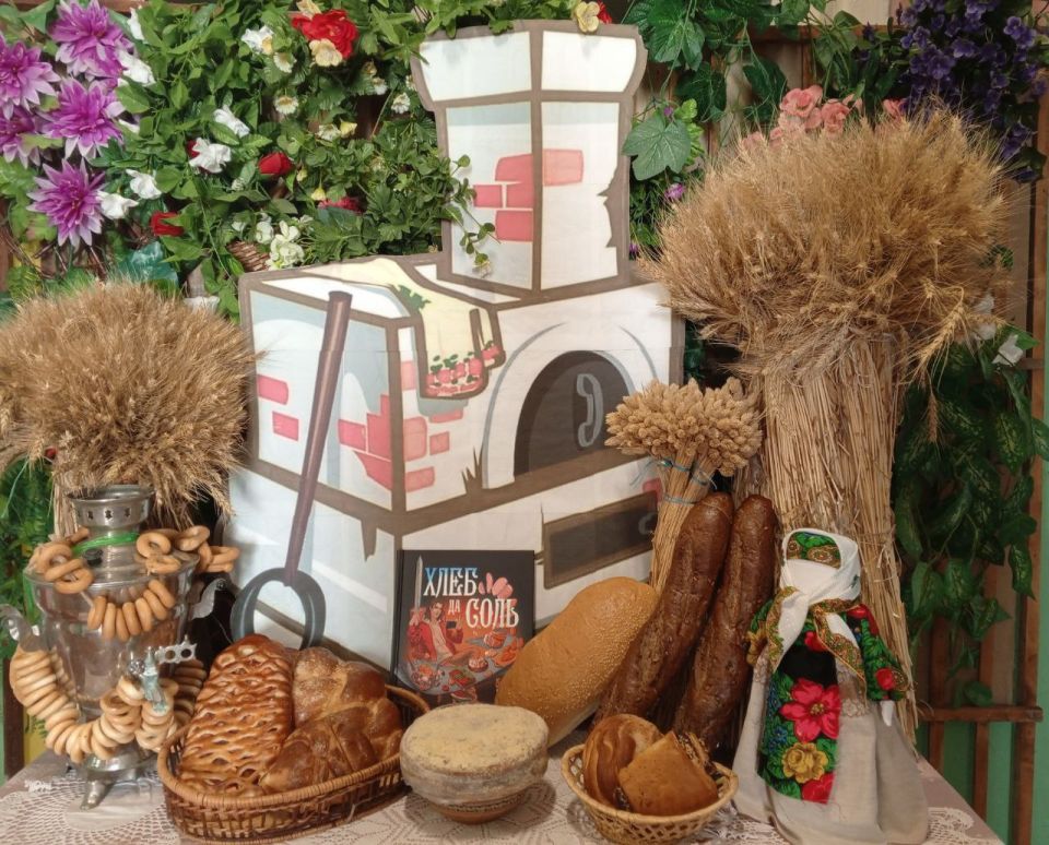 «Слава хлебу на столе!». Ежегодно, 16 октября, отмечается Всемирный день хлеба «Слава хлебу на столе!». Ежегодно, 16 октября, отмечается Всемирный день хлеба