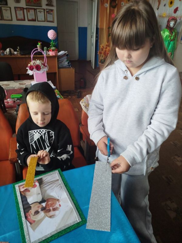 В СК.с Солёное организован интересный мастер-класс, посвященный Дню отца В СК.с Солёное организован интересный мастер-класс, посвященный Дню отца