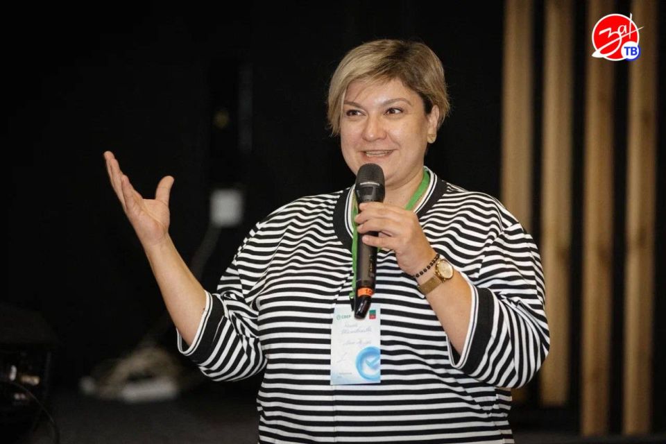 Перспективы внедрения искусственного интеллекта в разные сферы жизни обсудили на сессии дизайн-мышления от Сбербанка «AI- трансформация Запорожской области» Перспективы внедрения искусственного интеллекта в разные сферы жизни обсудили на сессии дизайн-мышления от Сбербанка «AI- трансформация Запорожской области»