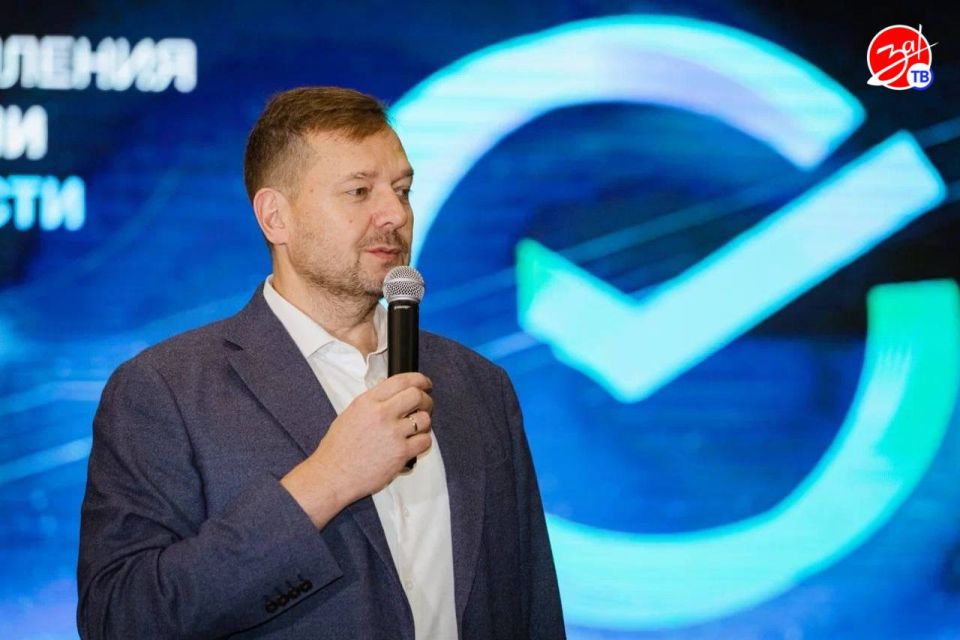 Перспективы внедрения искусственного интеллекта в разные сферы жизни обсудили на сессии дизайн-мышления от Сбербанка «AI- трансформация Запорожской области» Перспективы внедрения искусственного интеллекта в разные сферы жизни обсудили на сессии дизайн-мышления от Сбербанка «AI- трансформация Запорожской области»