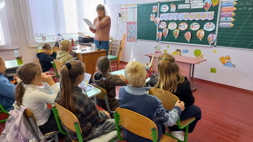 17 октября в ГБУ ОО ЗО "Розовская СОШ №29" состоялся единый классный час, приуроченный Дню отца 17 октября в ГБУ ОО ЗО "Розовская СОШ №29" состоялся единый классный час, приуроченный Дню отца