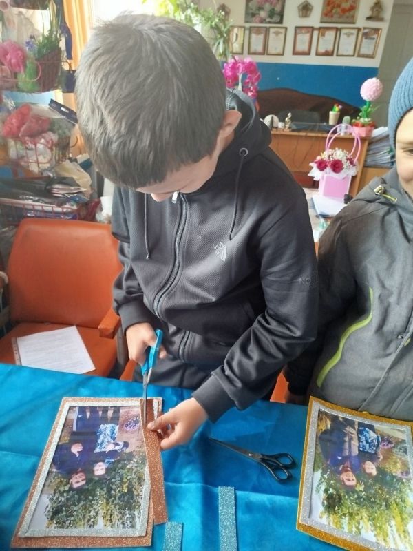 В СК.с Солёное организован интересный мастер-класс, посвященный Дню отца В СК.с Солёное организован интересный мастер-класс, посвященный Дню отца