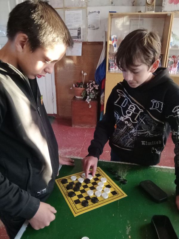 Сегодня 19 октября в России День отца Сегодня 19 октября в России День отца