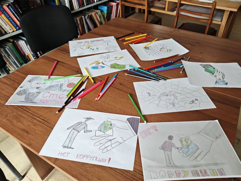 "Паутина коррупции". Атманайский СДК совместно с сельской библиотекой и школой №28 провели конкурс рисунков "Паутина коррупции". Цель этого мероприятия - возможность выразить своё мнение и эмоциональное отношение к такой... "Паутина коррупции". Атманайский СДК совместно с сельской библиотекой и школой №28 провели конкурс рисунков "Паутина коррупции". Цель этого мероприятия - возможность выразить своё мнение и эмоциональное отношение к такой...