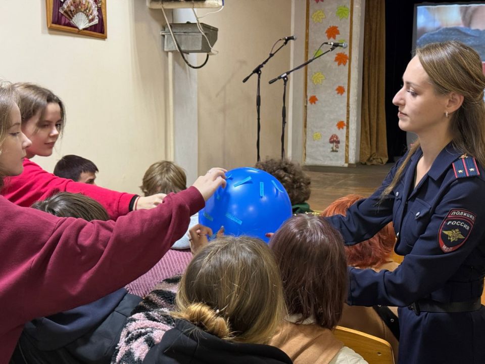 Сотрудники Госавтоинспекции провели «Краш-курс» для студентов ГБПОУ «Мелитопольский колледж культуры и искусств" Сотрудники Госавтоинспекции провели «Краш-курс» для студентов ГБПОУ «Мелитопольский колледж культуры и искусств"