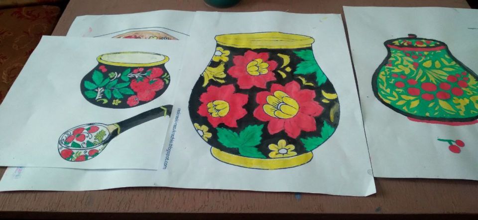 В Переможненском СДК состоялась познавательно- творческая программа "Золотая Хохлома" В Переможненском СДК состоялась познавательно- творческая программа "Золотая Хохлома"