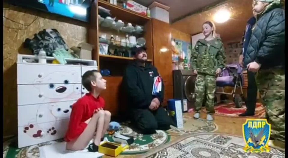 В начале октября этого года юный волонтёр БФ "Плечом к Плечу" от партии ЛДПР Полина Дудко отправилась на возвращённые территории, чтобы подарить немного тепла и душевного света тем, кто сейчас особенно в нём нуждается –...