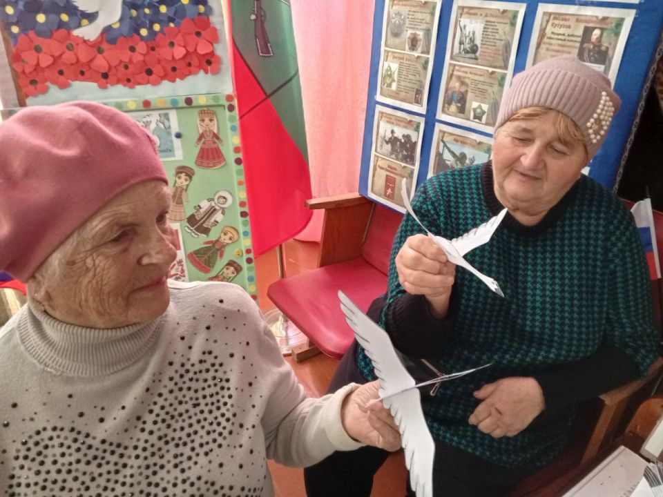 «Летят в бессмертье журавли…» «Летят в бессмертье журавли…»