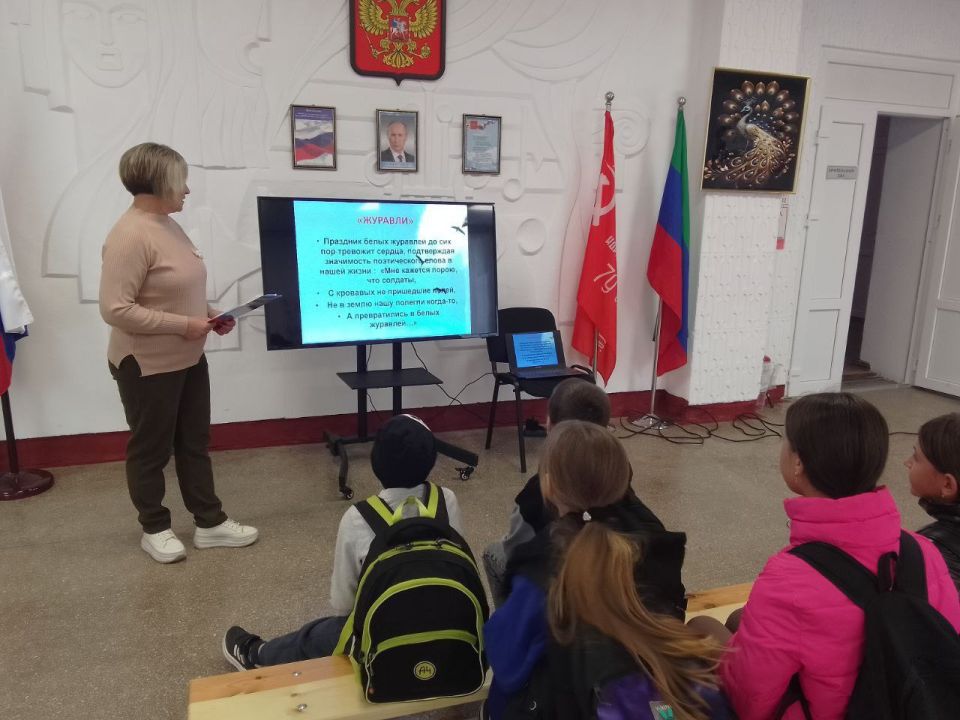 День Белых Журавлей: праздник памяти и поэзии День Белых Журавлей: праздник памяти и поэзии