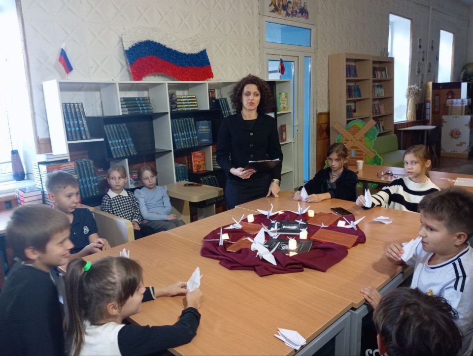 «Летят в бессмертье журавли…» «Летят в бессмертье журавли…»