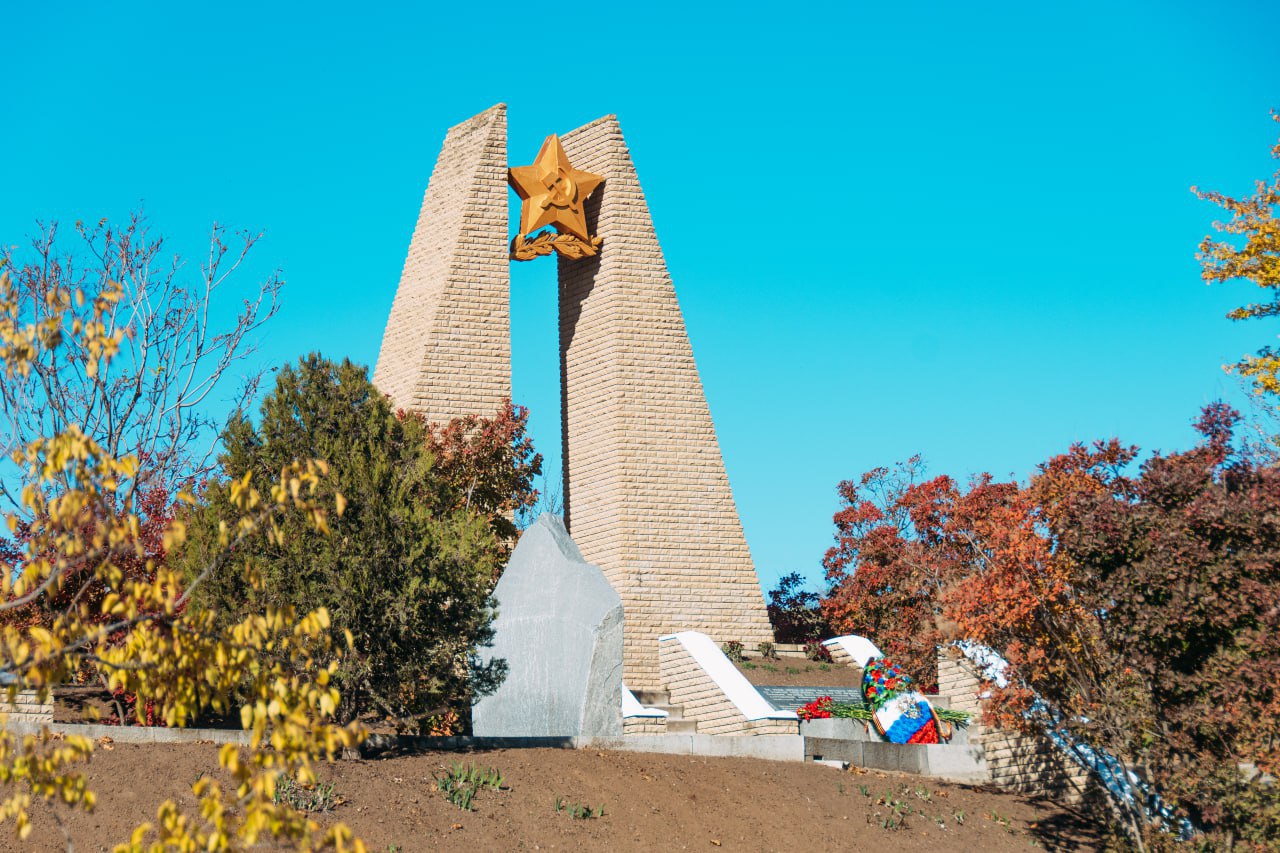 Вечная память героям! Избирательная комиссия Запорожской области приняла участие в церемонии перезахоронения останков советских воинов, погибших в годы Великой Отечественной войны