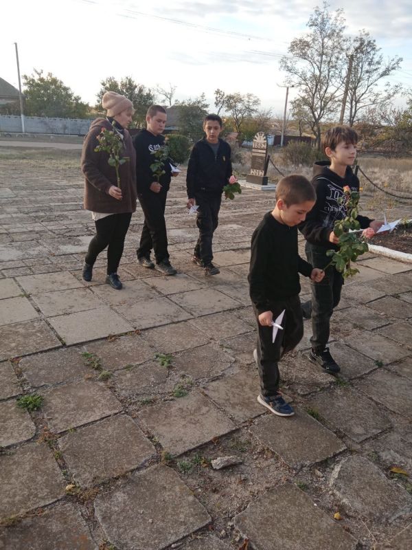 Ежегодно 22 октября в России отмечают "День Белых журавлей " Ежегодно 22 октября в России отмечают "День Белых журавлей "