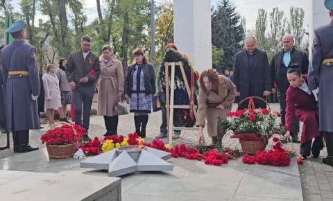 1 Мелитополь чтит память освободителей