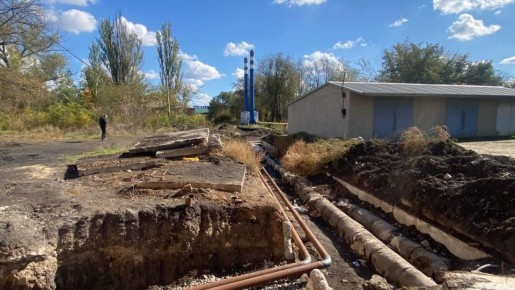 Шефы из Томской области проверили ход реконструкции системы центрального теплоснабжения в Приазовском