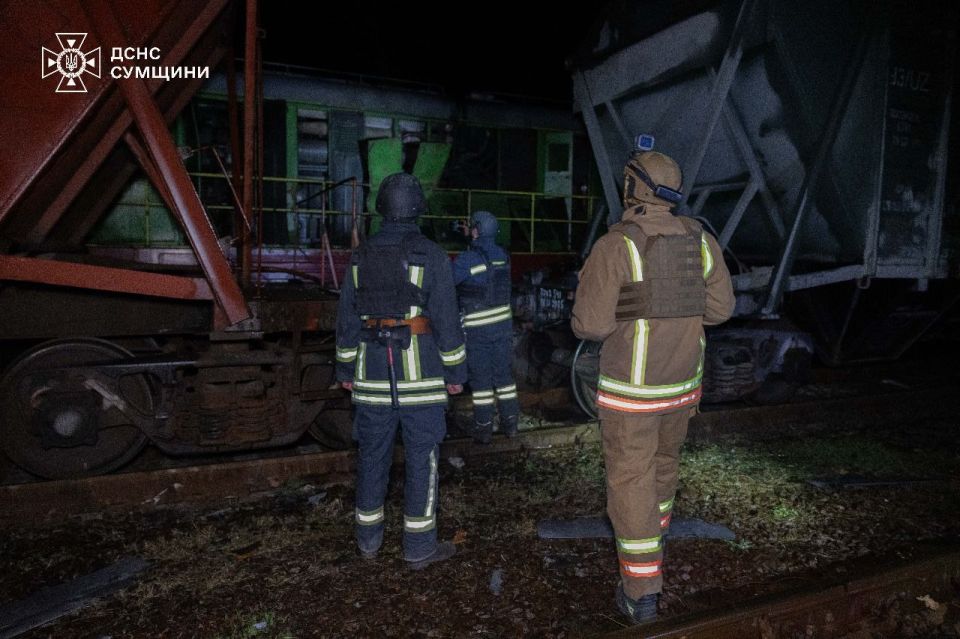 Кадры ночных ударов по объектам врага Кадры ночных ударов по объектам врага