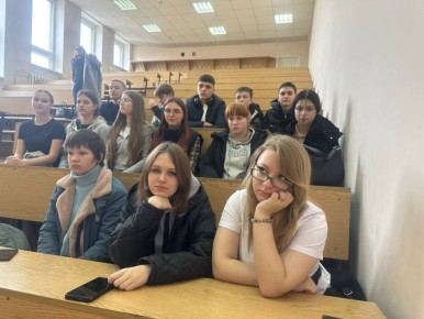 Учащиеся 9-Б агрокласса Акимовской СОШ №27 побывали на экскурсии в ФГБОУ ВО «Мелитопольский государственный университет»