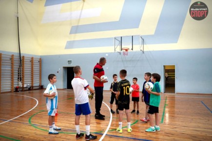 Инклюзивный футбол в Мелитополе: дети с особыми потребностями делают первые шаги на поле!