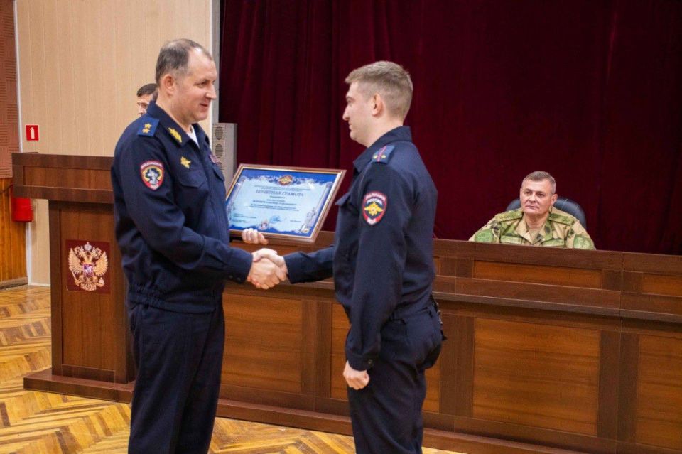 Генерал-лейтенант полиции Вадим Казьмин посетил Запорожскую область Генерал-лейтенант полиции Вадим Казьмин посетил Запорожскую область