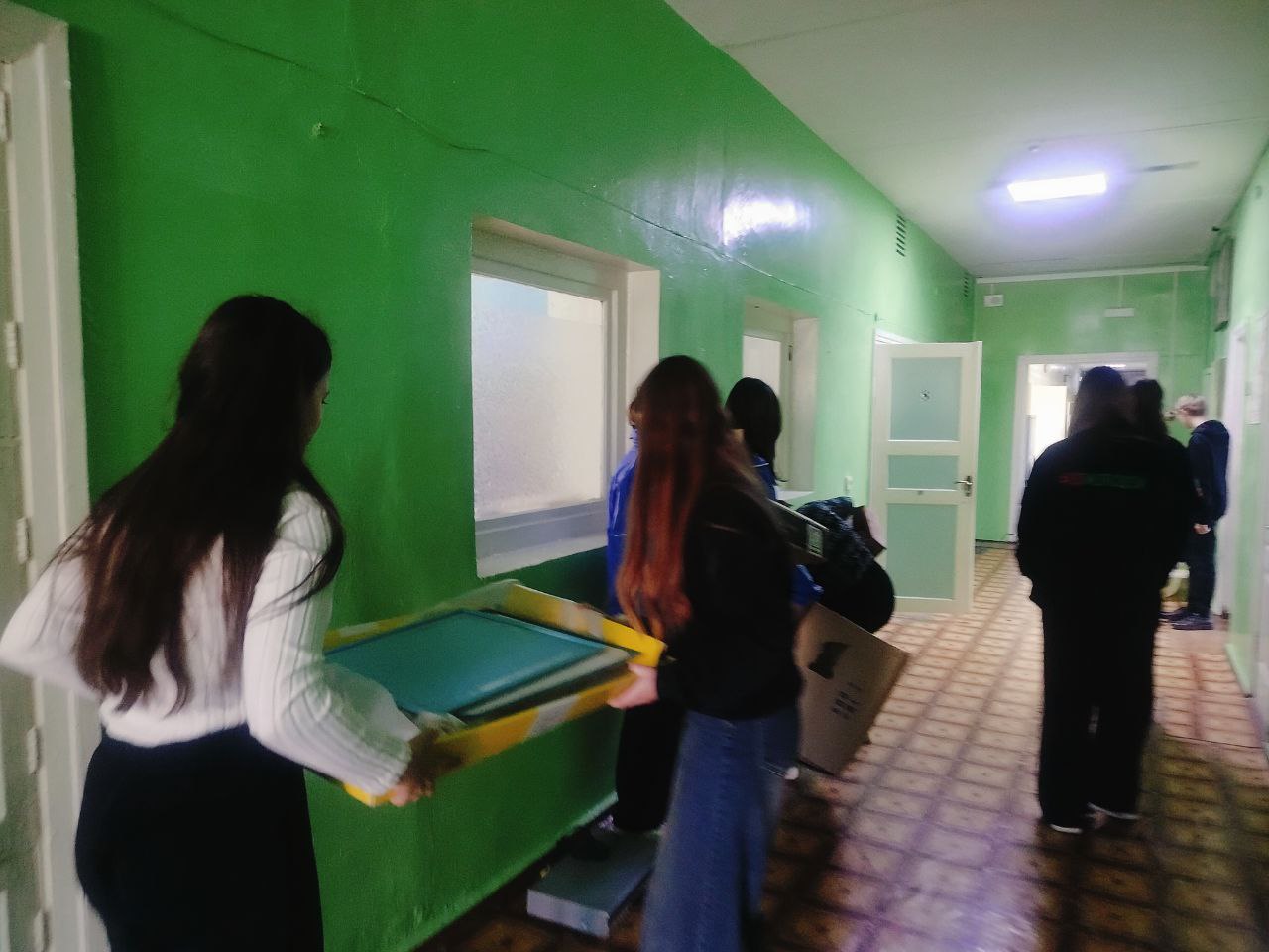 Молодогвардейцы и активисты ЮгМолодой сделали доброе дело вместе! Молодогвардейцы и активисты ЮгМолодой сделали доброе дело вместе!